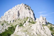 Скалы на перевале Чигенитра