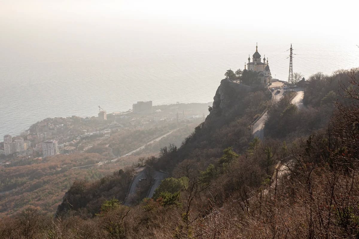 фотографий Крыма форосская церковь воскресения на байдарском перевале