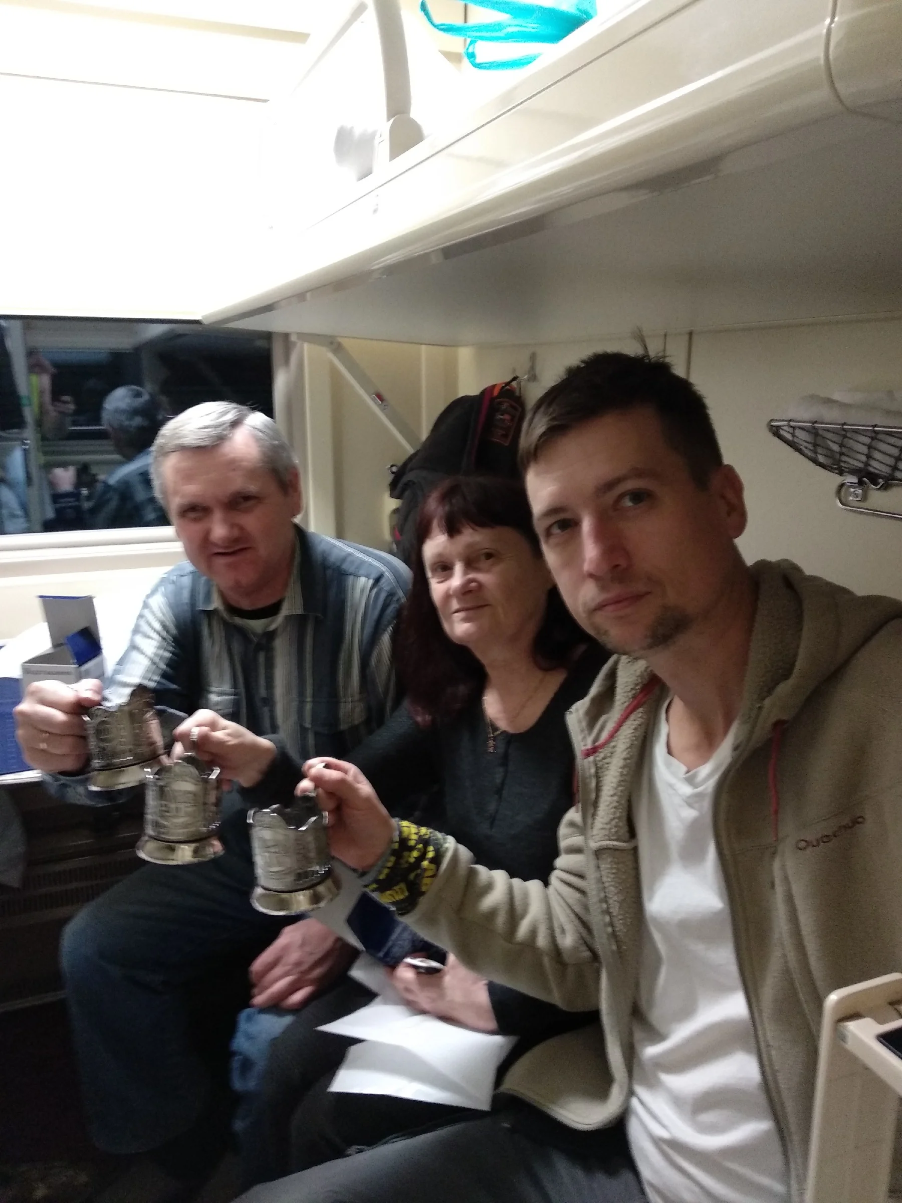 Попутчики в купе из Москвы едем в Крым на поезде