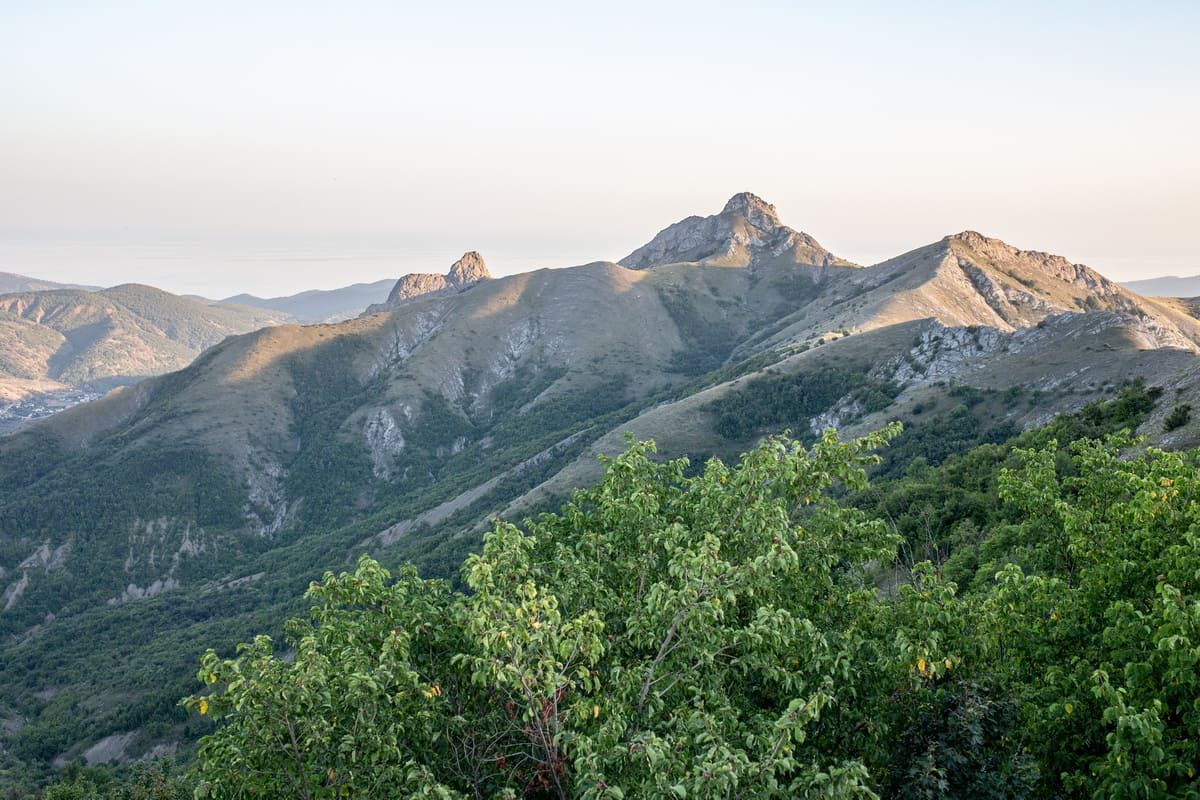 Вид с перевала Горуча на гору Куроча
